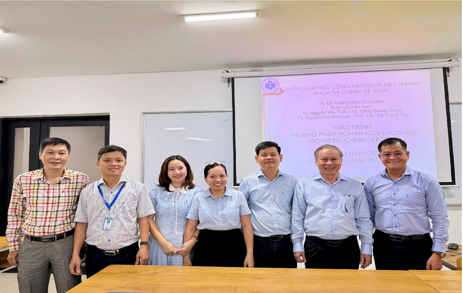 Khoa Tài chính - Kế toán đẩy mạnh công tác thẩm định giáo trình, nâng cao chất lượng đào tạo theo định hướng hiện đại