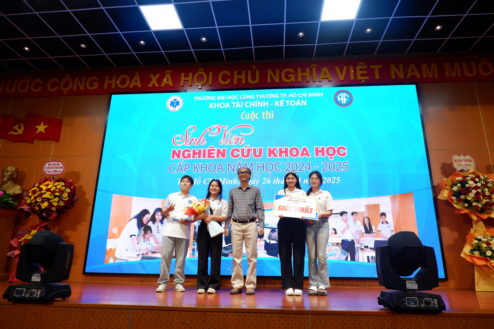 Cuộc thi Nghiên cứu khoa học Sinh viên Khoa Tài chính Kế toán Năm 2025